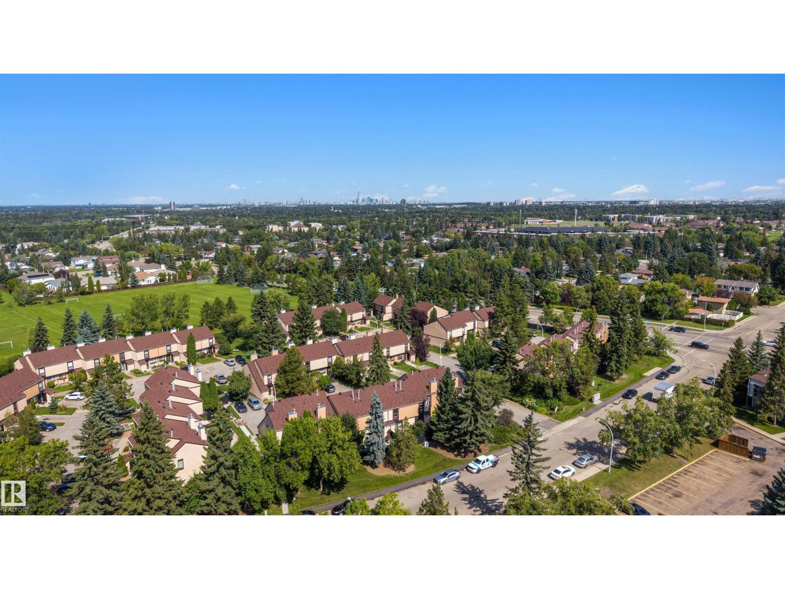 12080 25 Av Nw Property Photo 31