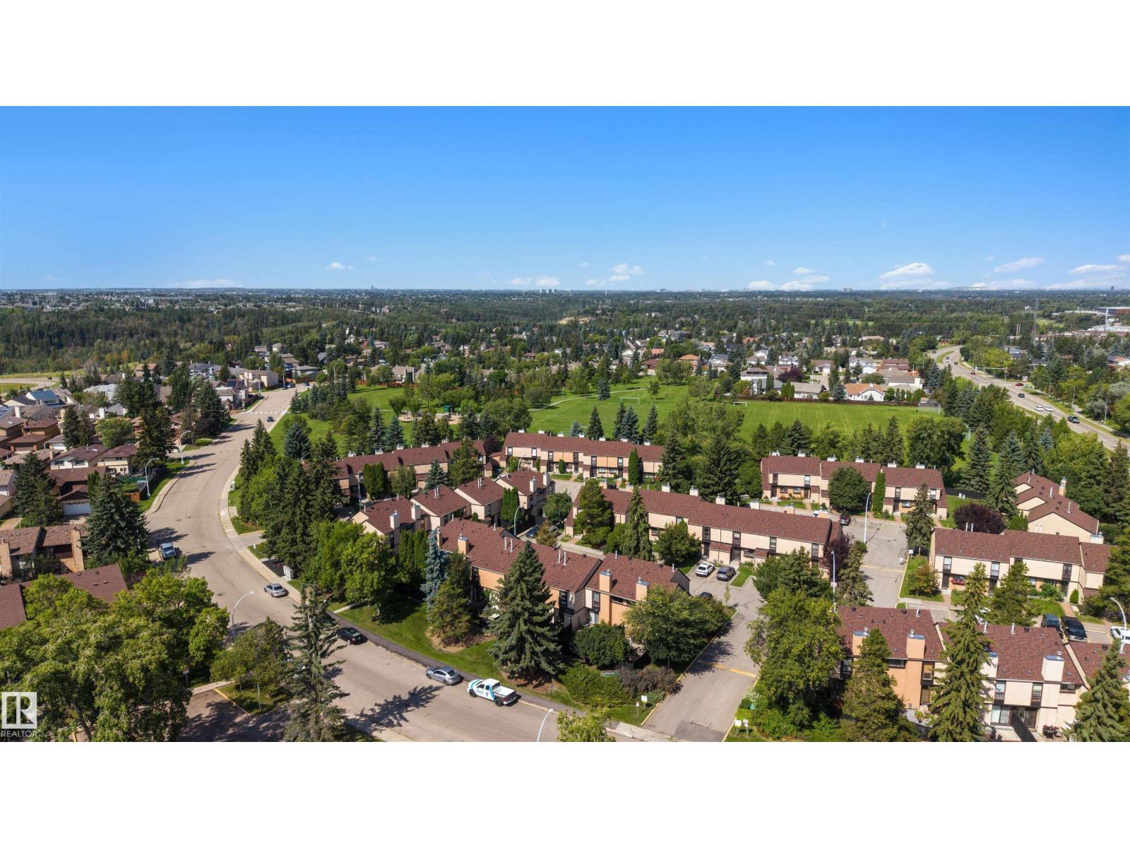 12080 25 Av Nw Property Photo 32