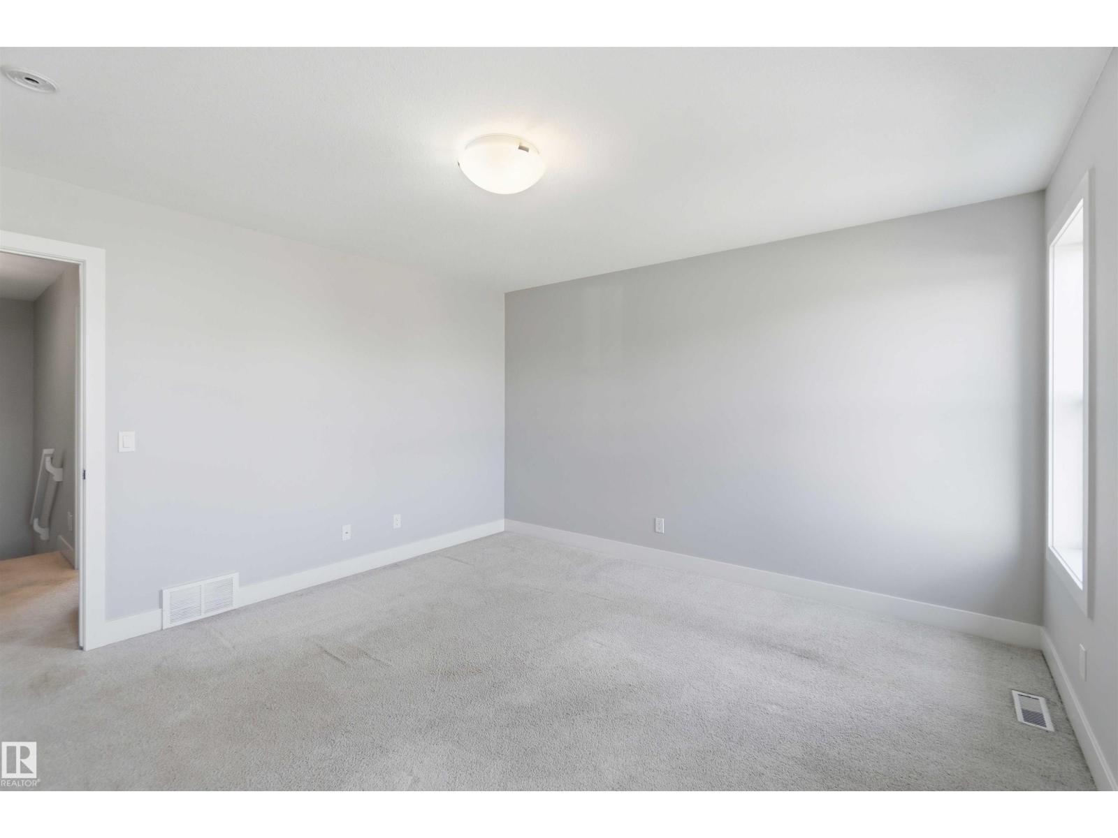 7 Mclean Co Property Photo 25