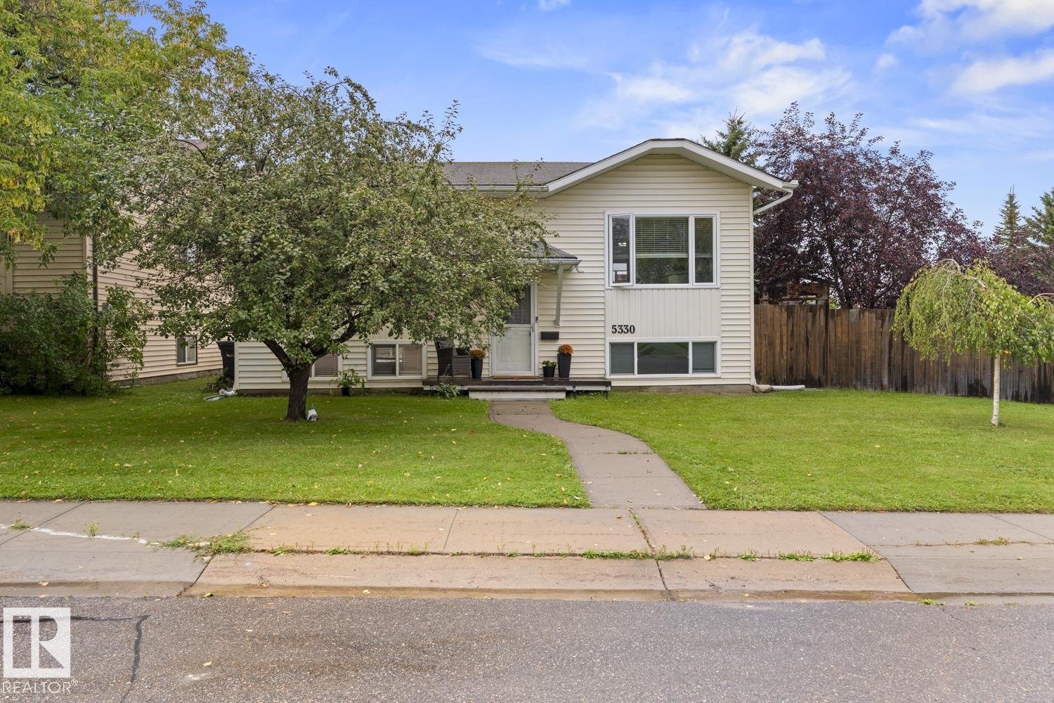 5330 43 St Property Photo 1