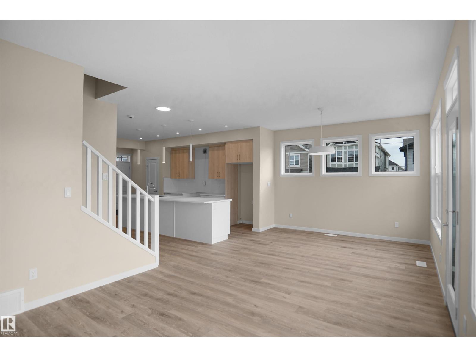 22915 95 Av Nw Property Photo 3