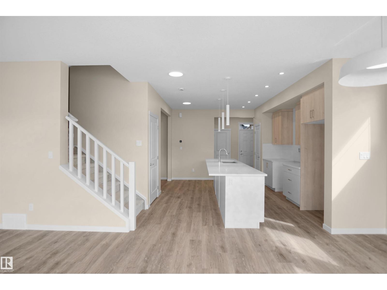 22915 95 Av Nw Property Photo 4
