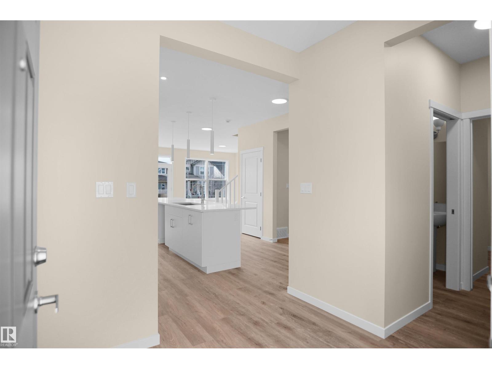 22915 95 Av Nw Property Photo 9