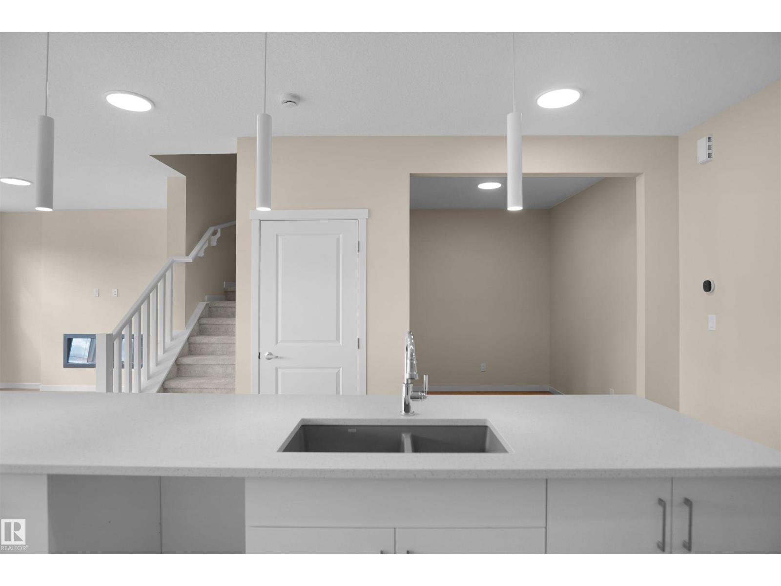 22915 95 Av Nw Property Photo 19
