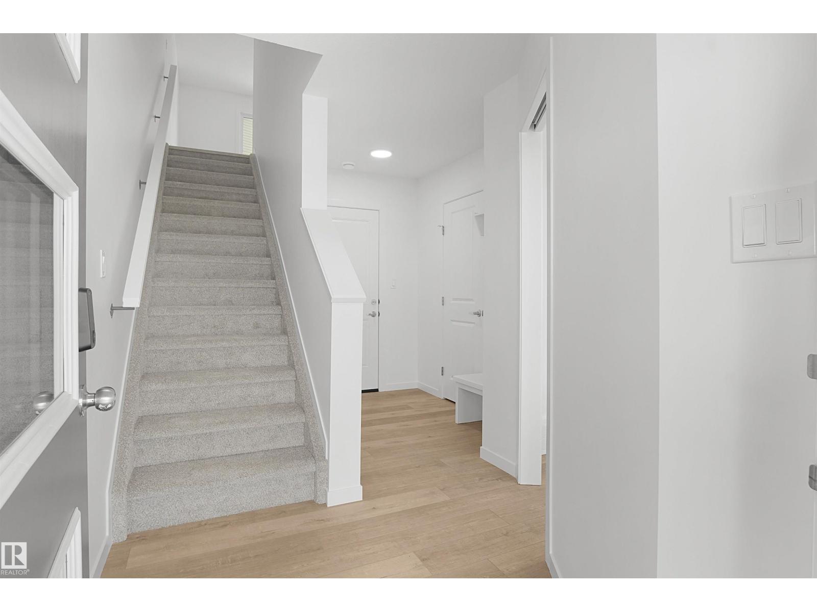#4 150 Cashman Cr Sw Property Photo 3