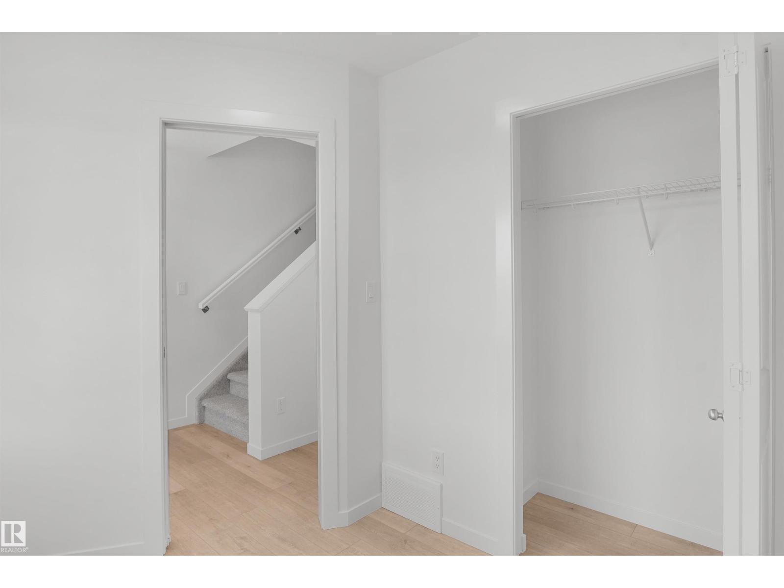 #4 150 Cashman Cr Sw Property Photo 4