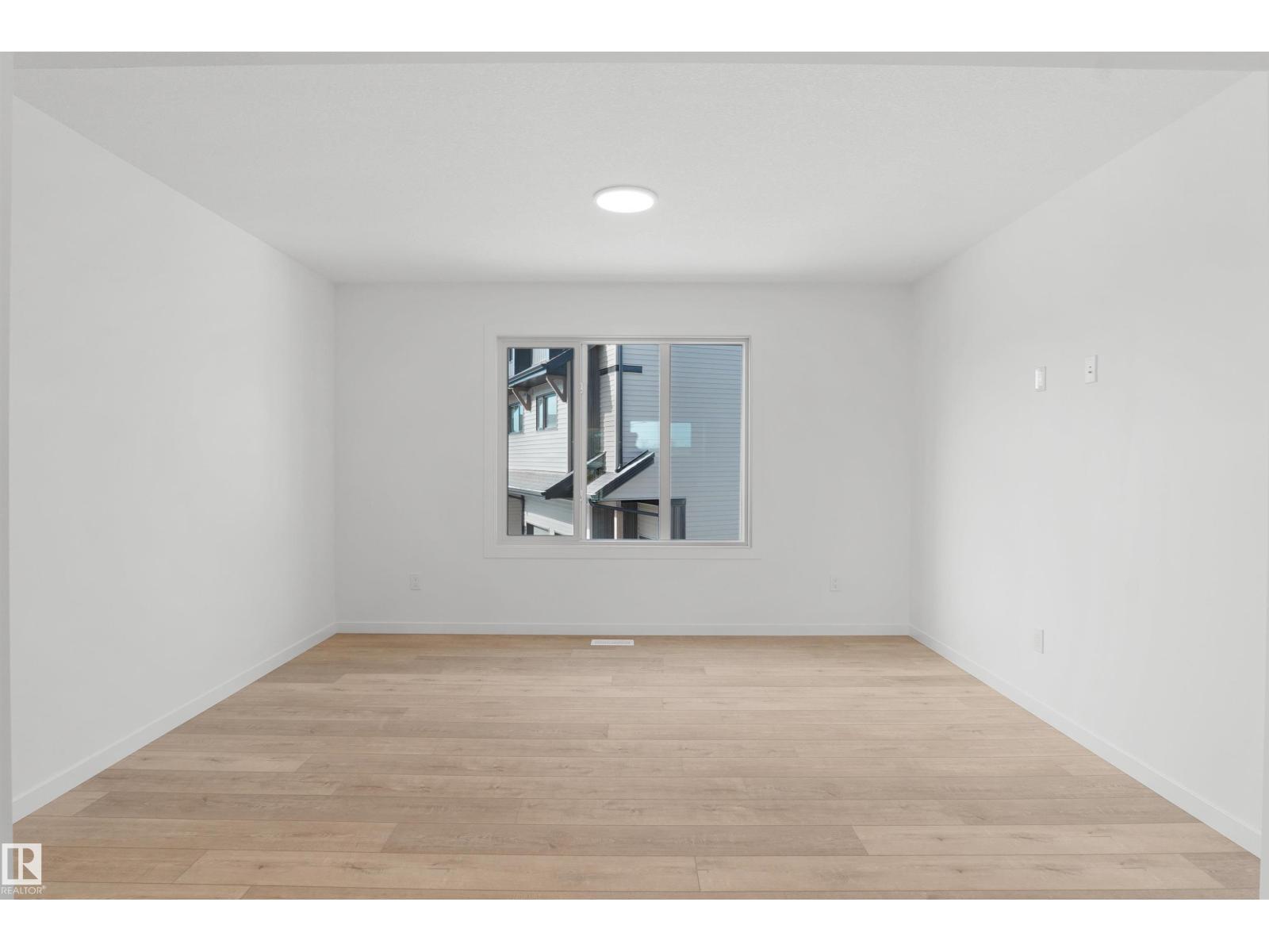 #4 150 Cashman Cr Sw Property Photo 7