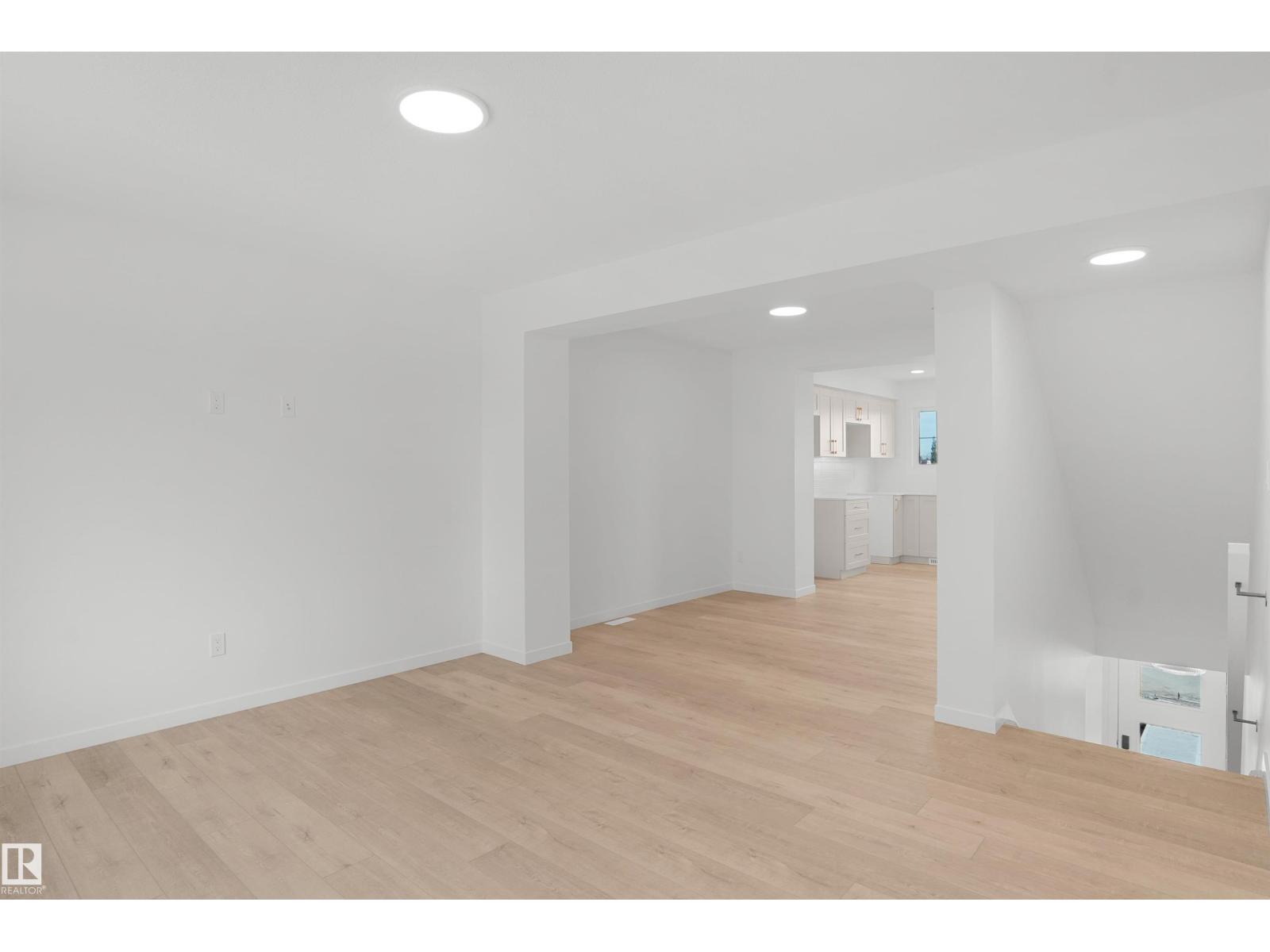 #4 150 Cashman Cr Sw Property Photo 9