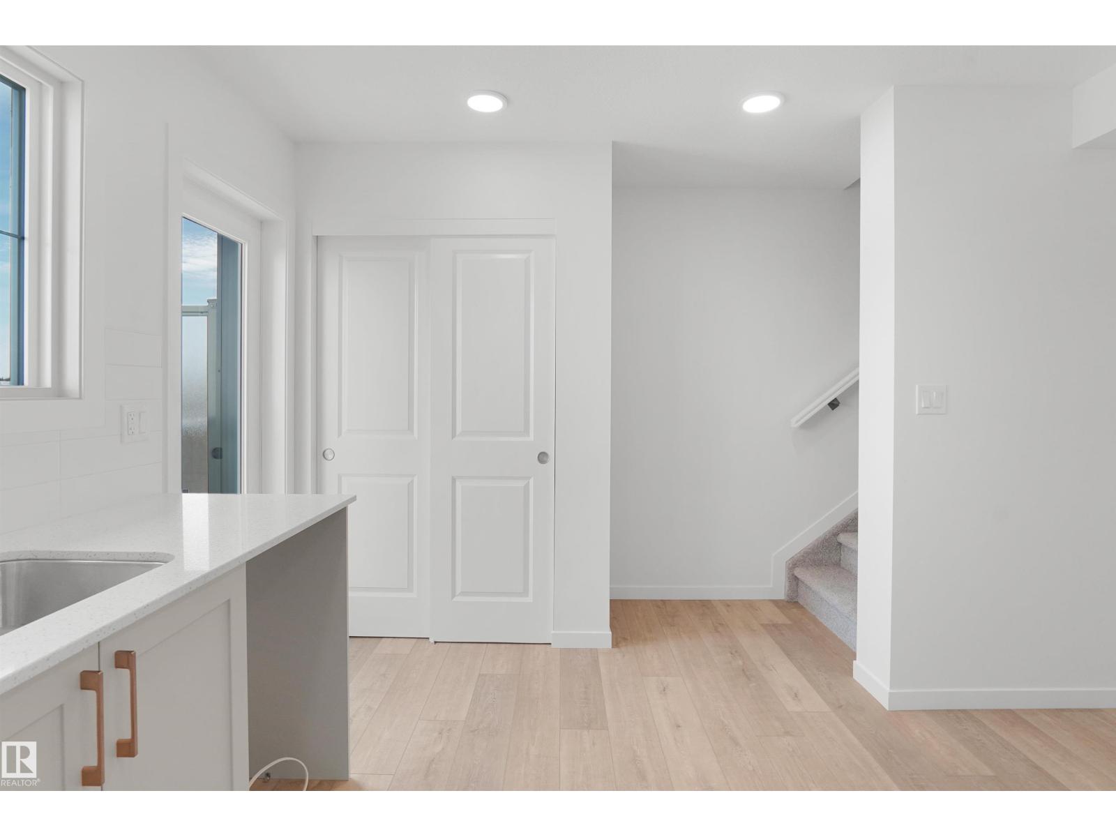 #4 150 Cashman Cr Sw Property Photo 12