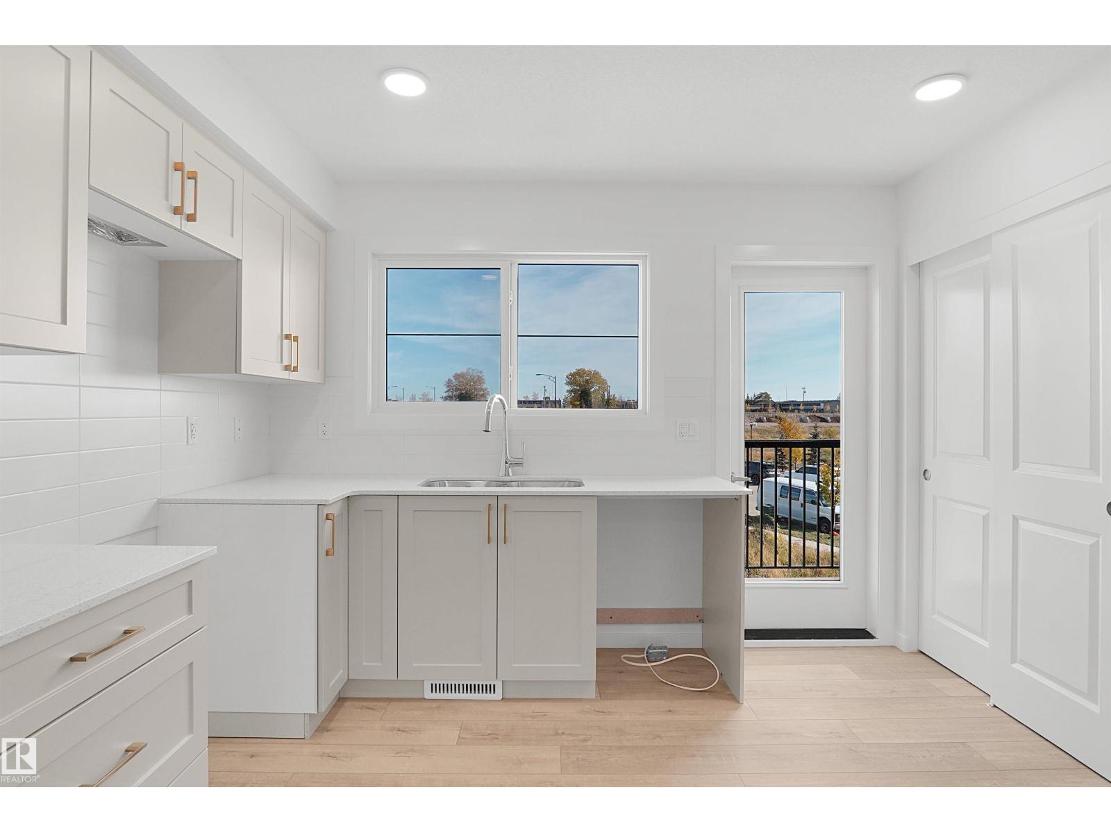 #4 150 Cashman Cr Sw Property Photo 15