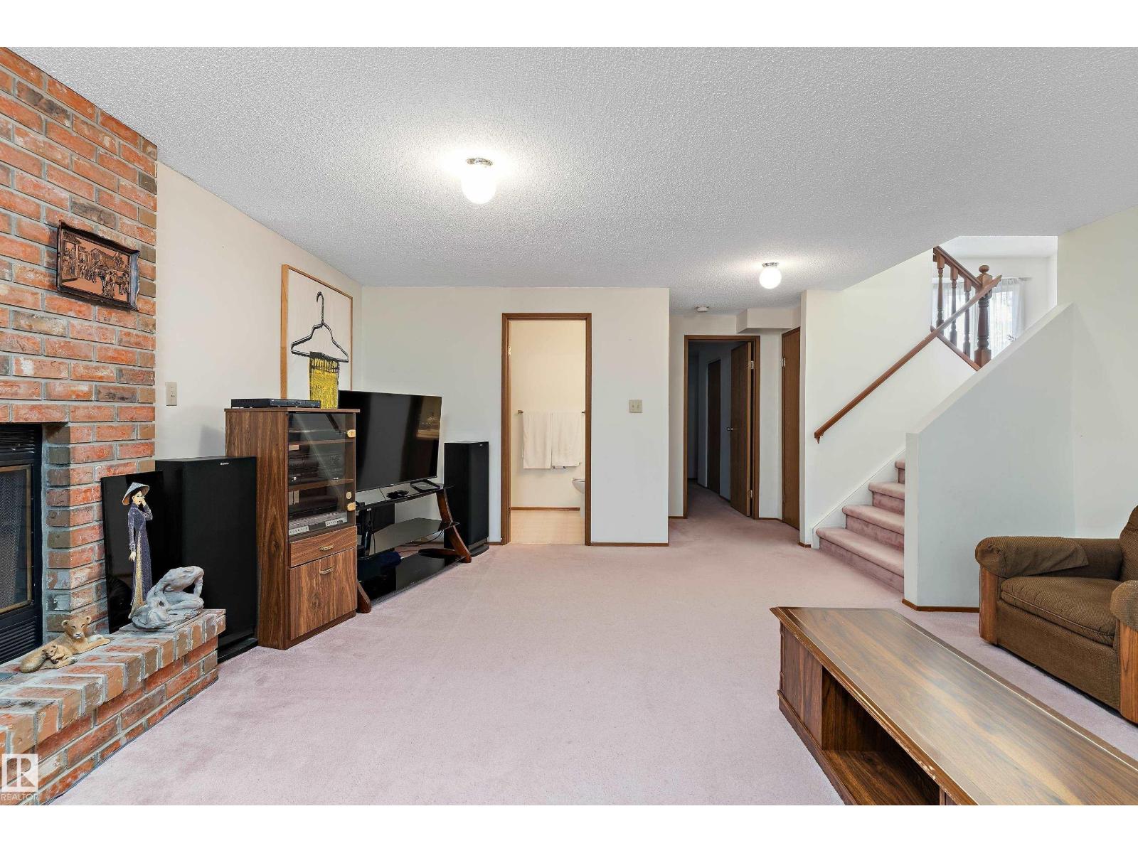 17724 94 St Nw Property Photo 14