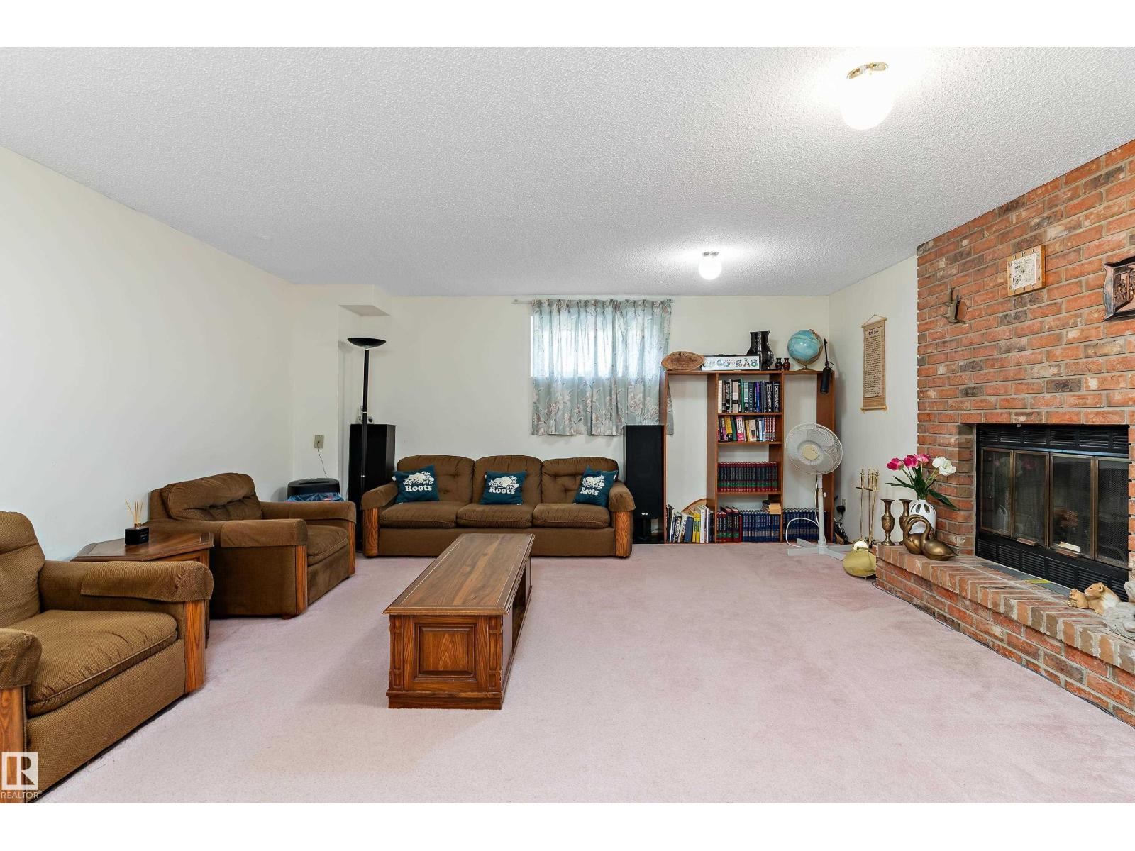 17724 94 St Nw Property Photo 16