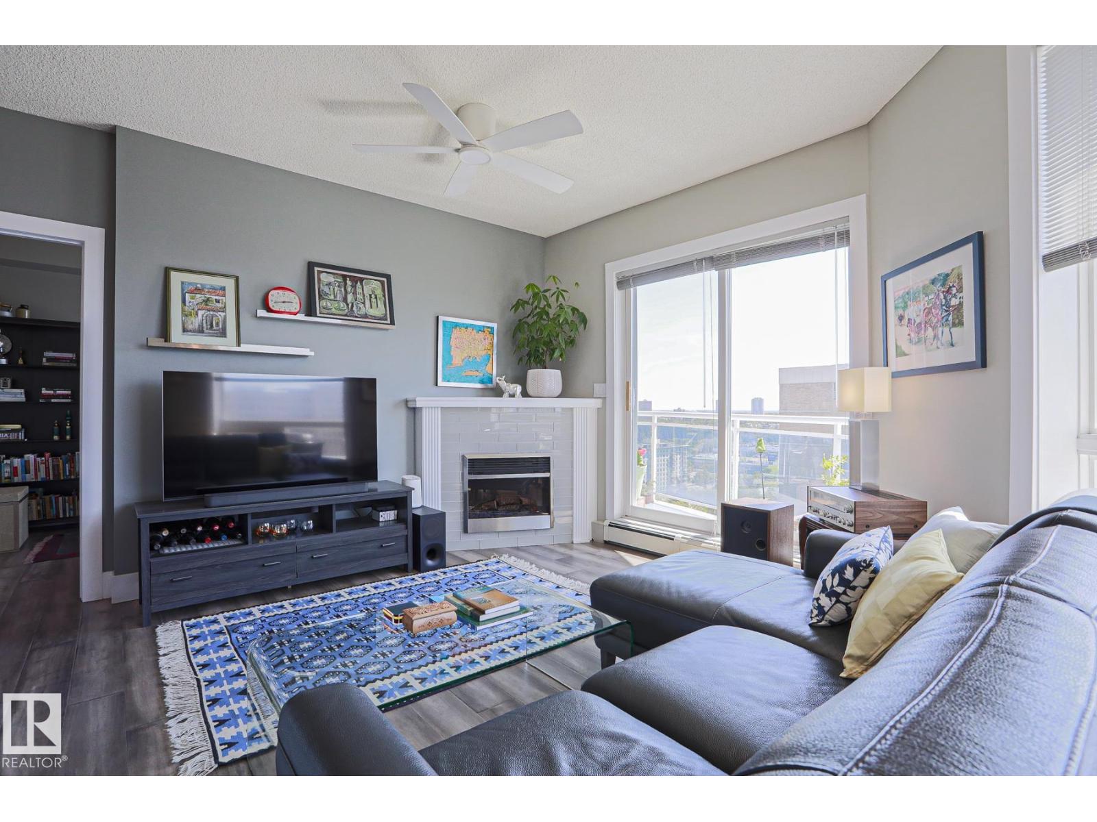 #1004 10504 99 Av Nw Property Photo 5