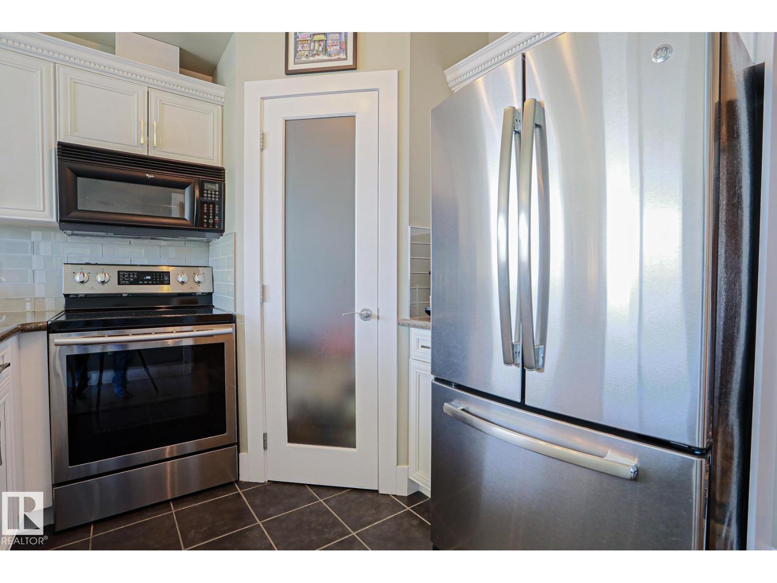 #1004 10504 99 Av Nw Property Photo 9