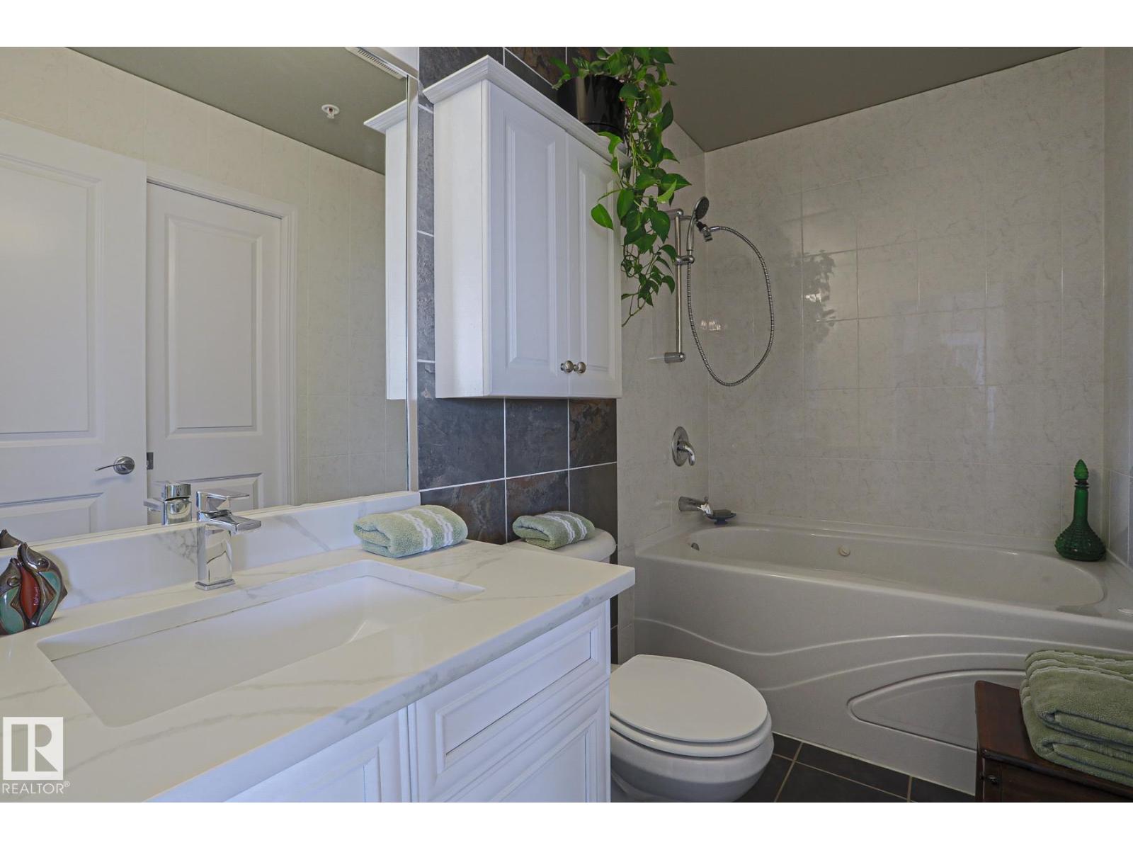 #1004 10504 99 Av Nw Property Photo 16