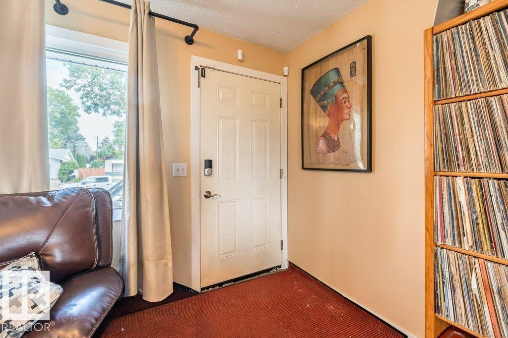 4012 55 St Property Photo 9
