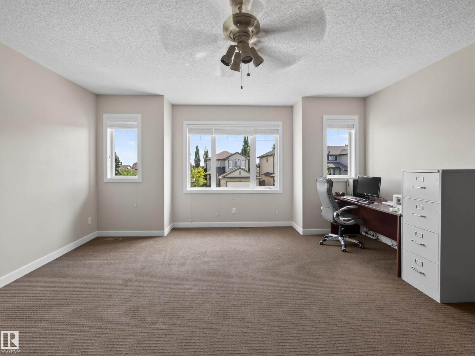 5718 42 St Property Photo 16