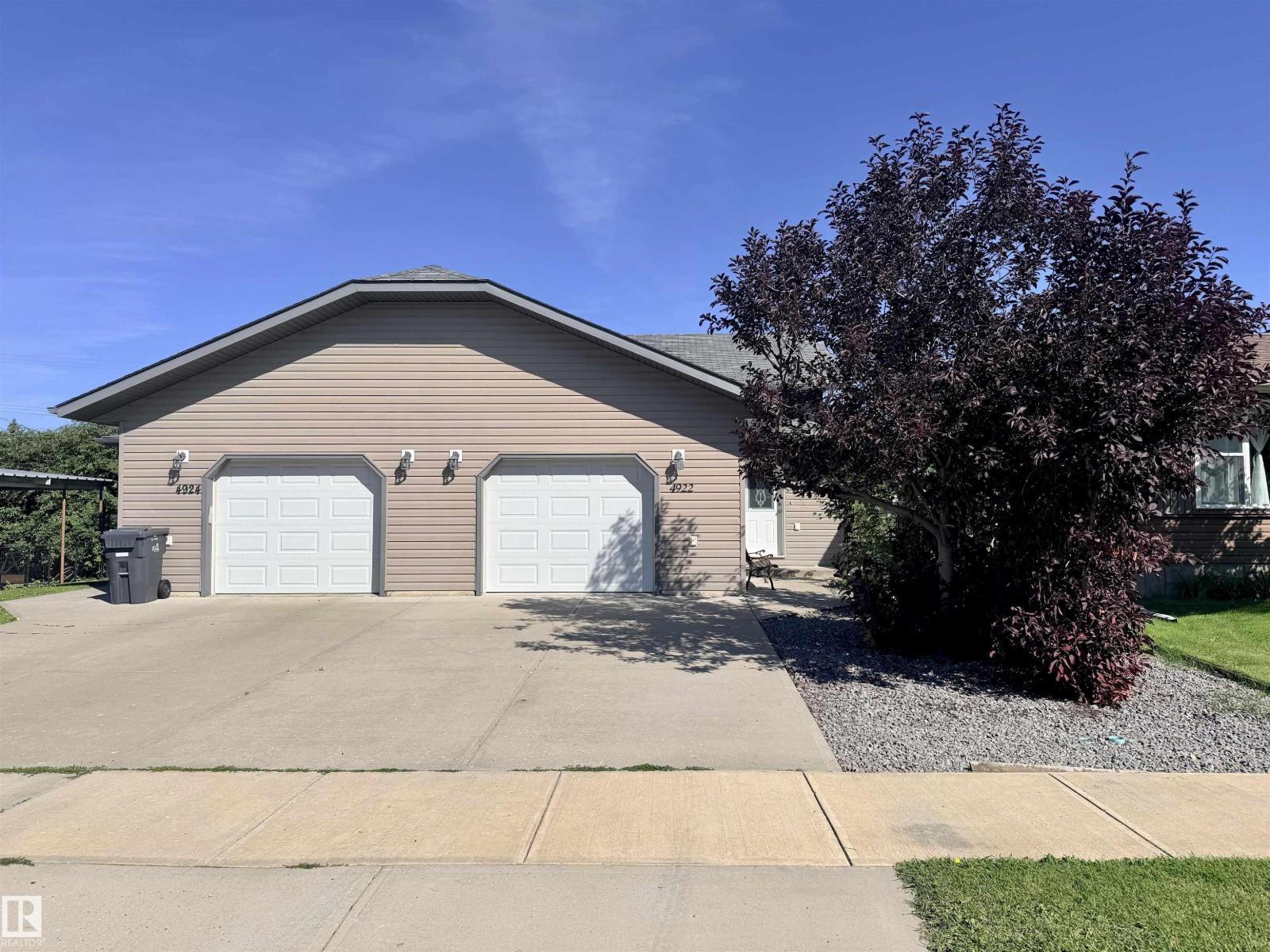 4922 46 Av Property Photo 1
