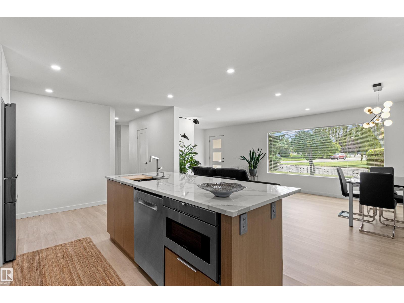 4704 106a Av Nw Property Photo 11
