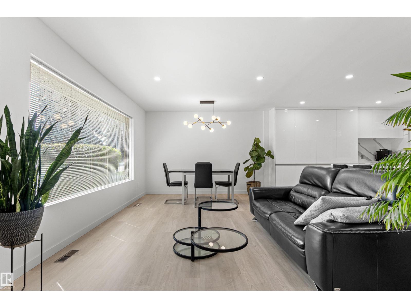4704 106a Av Nw Property Photo 20