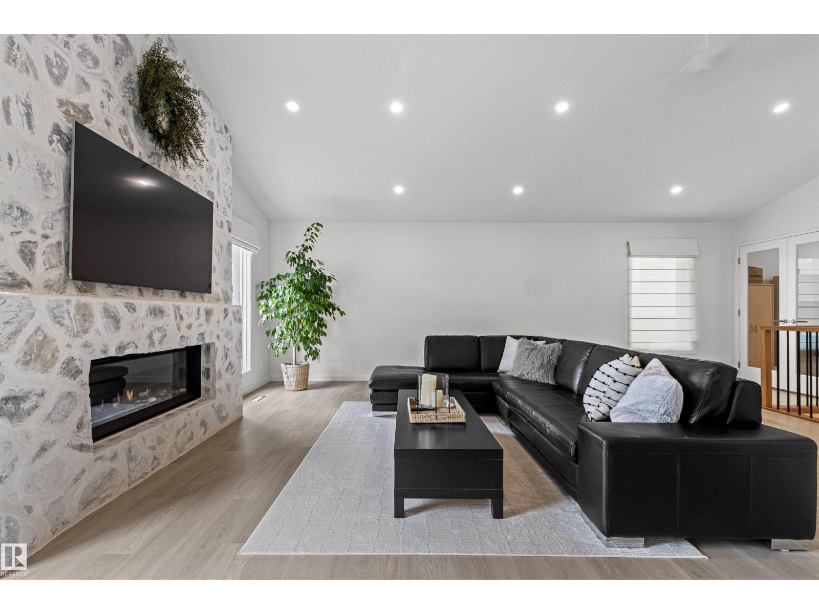 4704 106a Av Nw Property Photo 25
