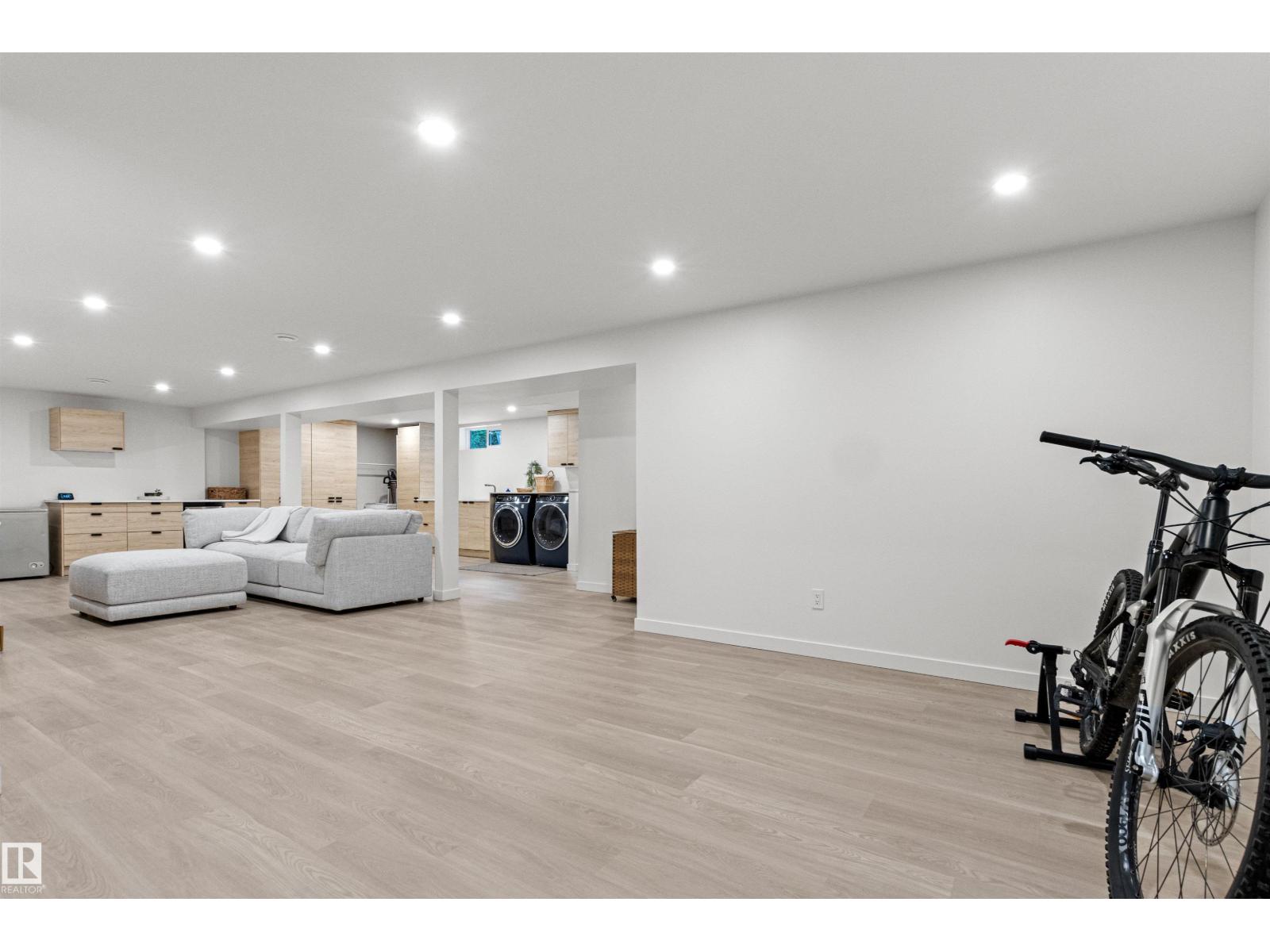 4704 106a Av Nw Property Photo 49
