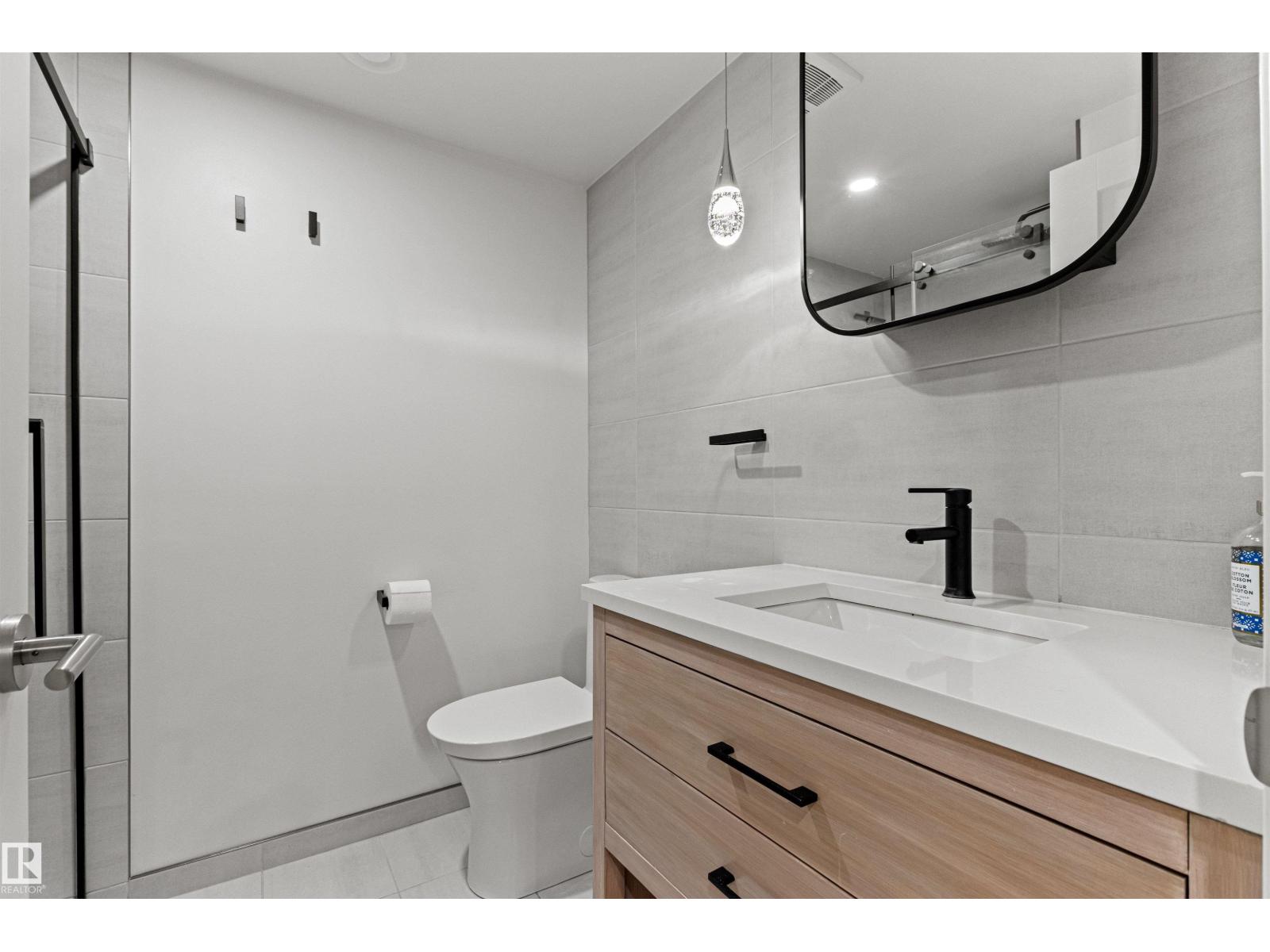 4704 106a Av Nw Property Photo 50