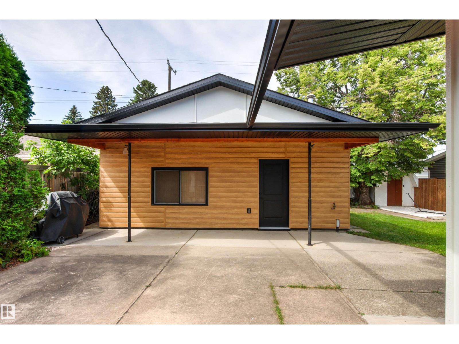 4704 106a Av Nw Property Photo 53