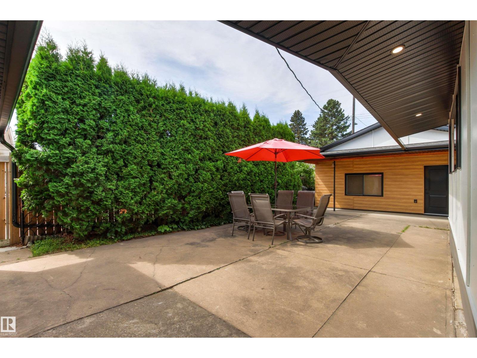 4704 106a Av Nw Property Photo 56