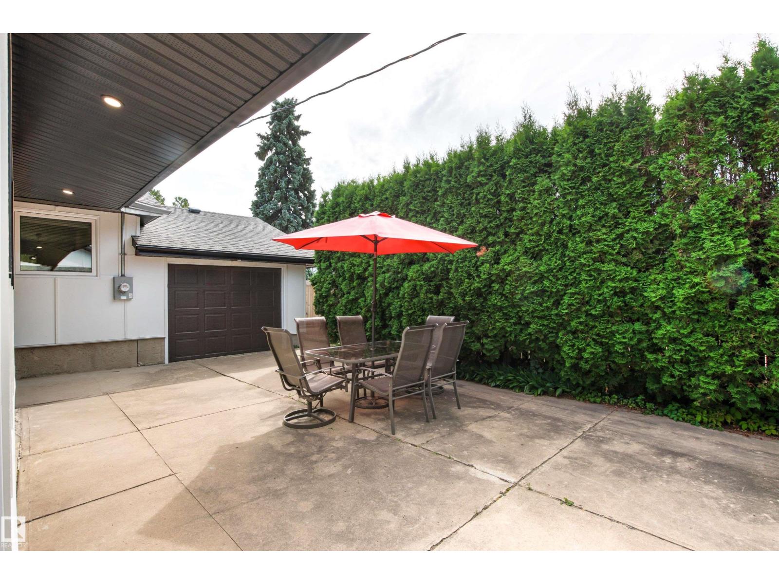 4704 106a Av Nw Property Photo 57