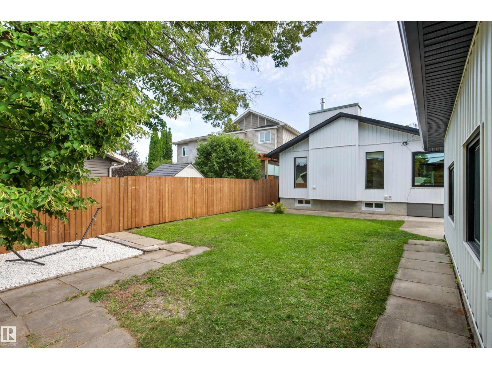 4704 106a Av Nw Property Photo 61