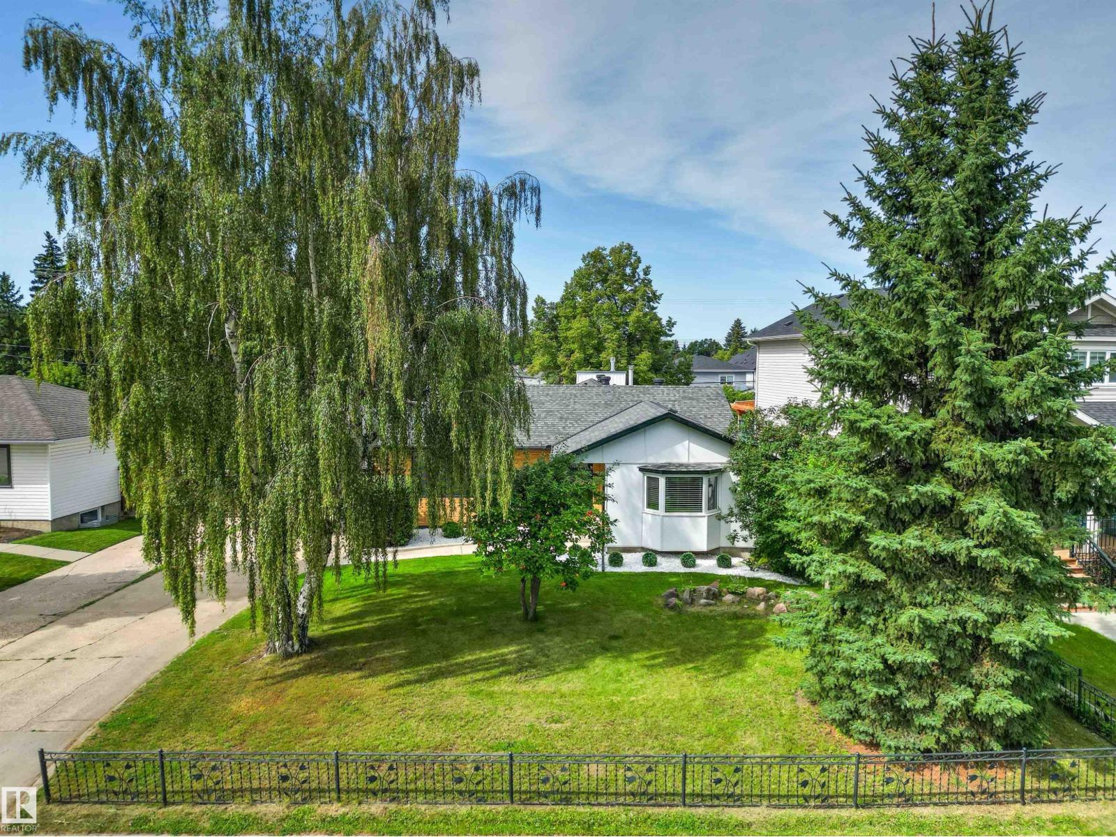 4704 106a Av Nw Property Photo 62