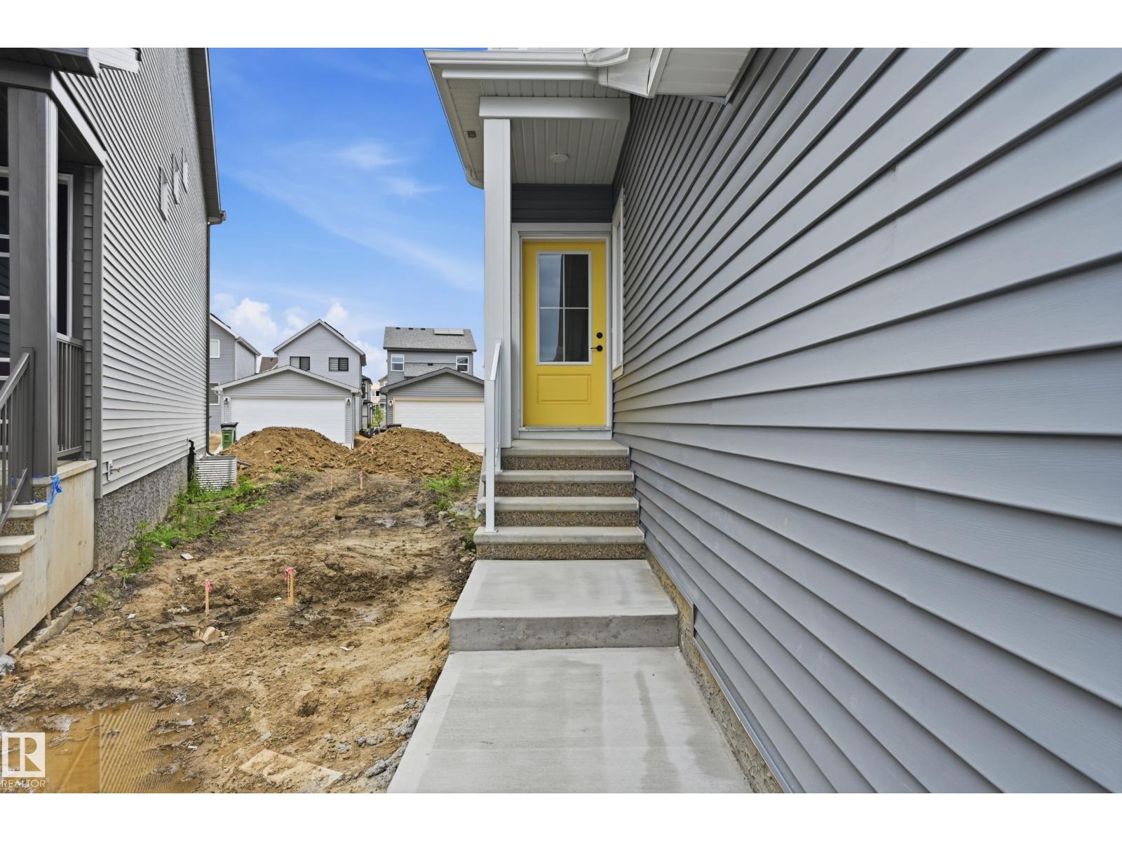 22615 89 Av Nw Property Photo 4