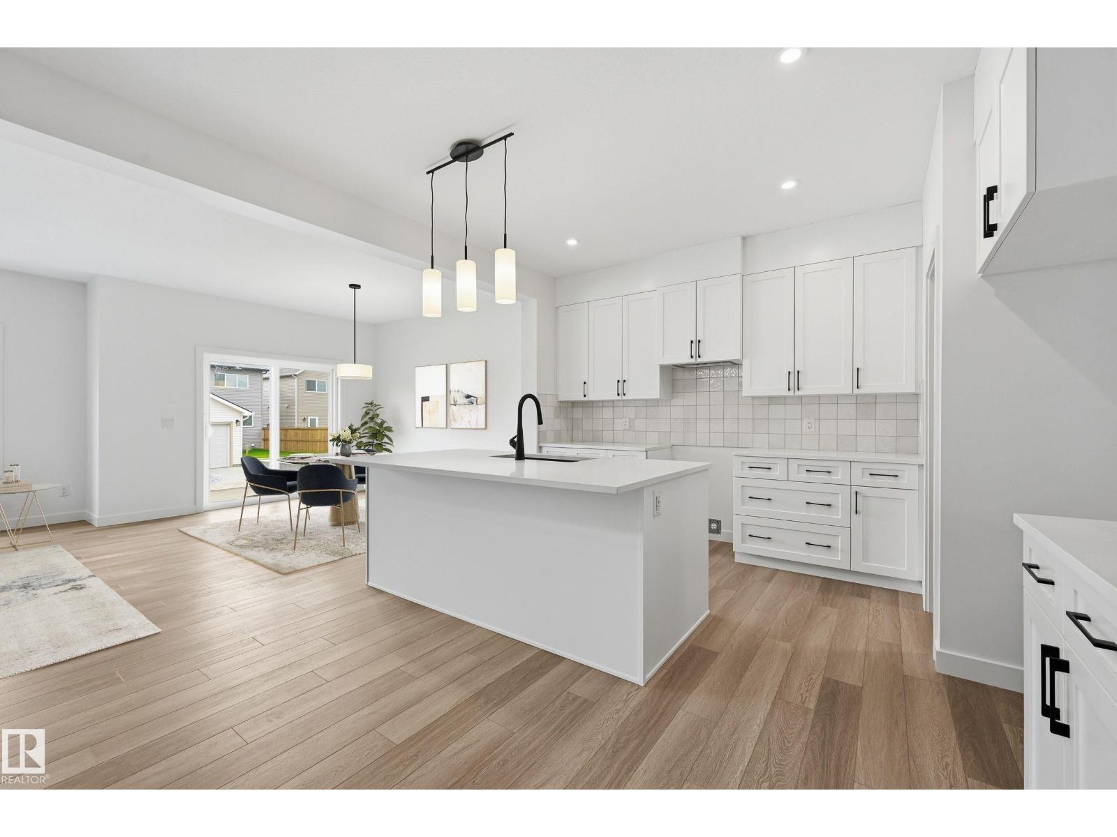 22615 89 Av Nw Property Photo 8