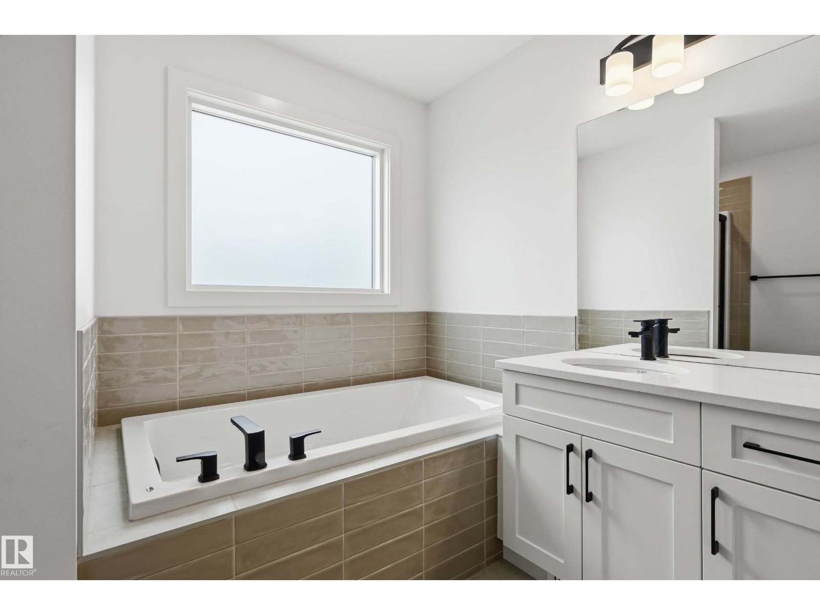 22615 89 Av Nw Property Photo 18
