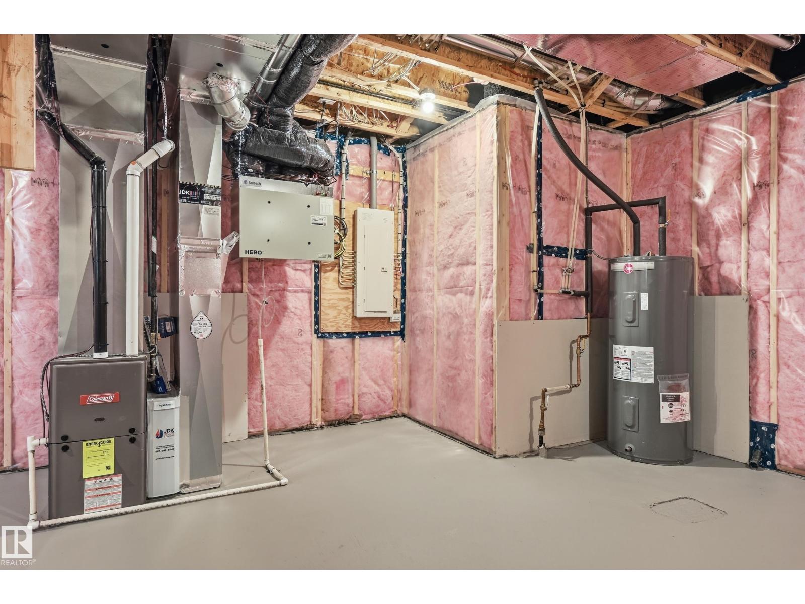 22615 89 Av Nw Property Photo 26