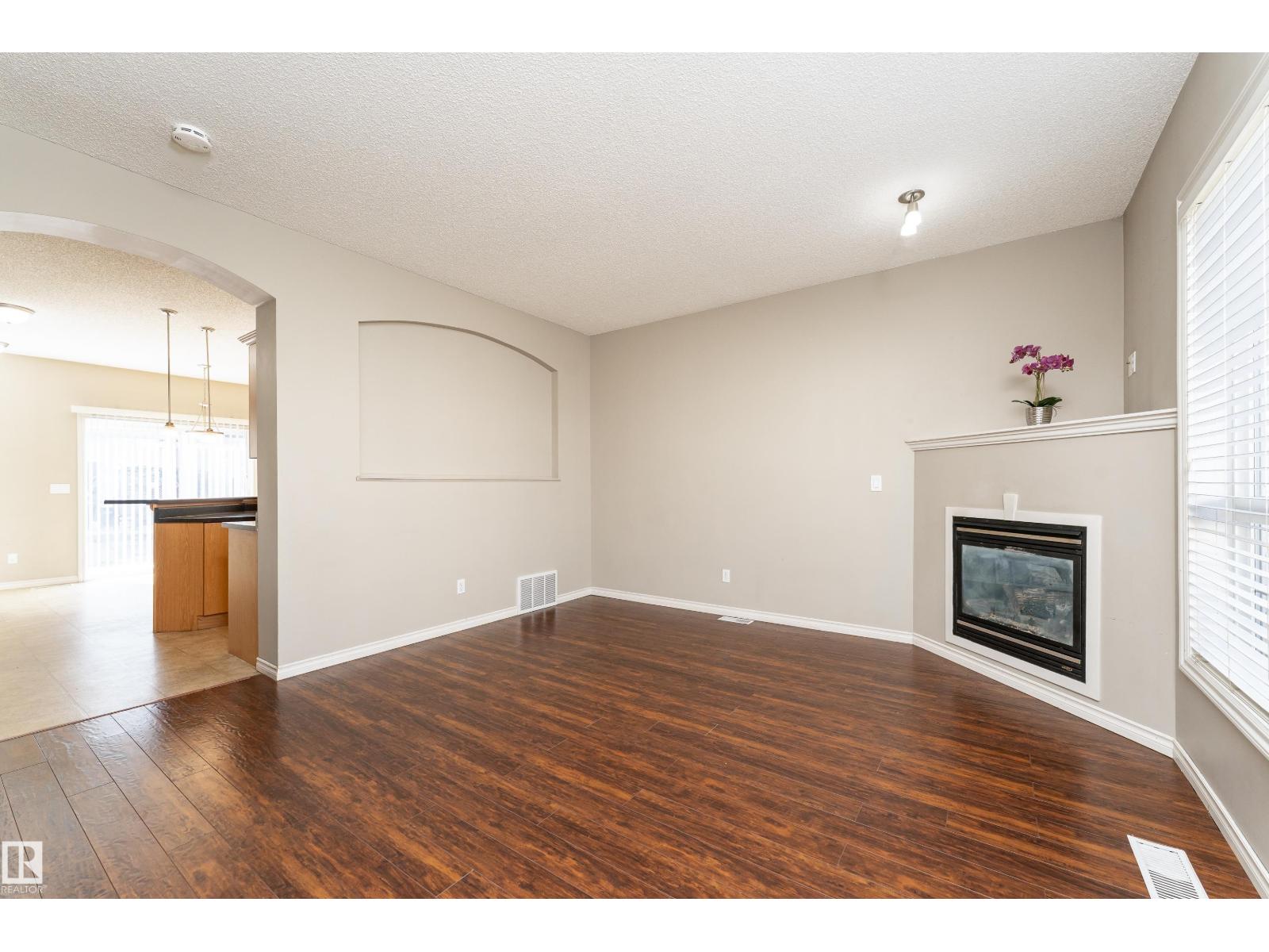 #72 13825 155 Av Nw Property Photo 5