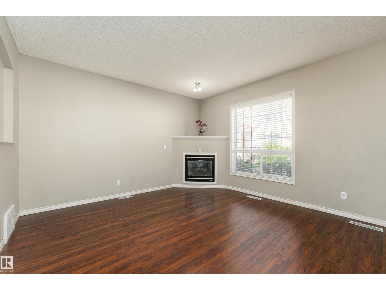 #72 13825 155 Av Nw Property Photo 7