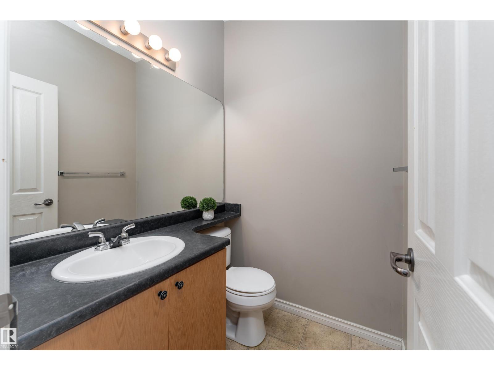 #72 13825 155 Av Nw Property Photo 8