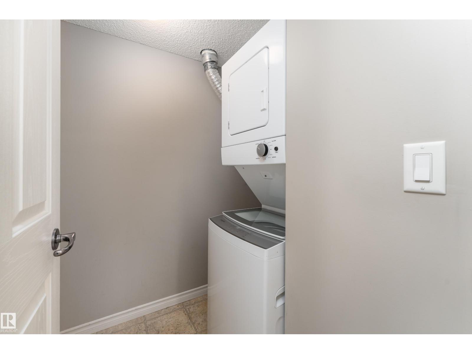 #72 13825 155 Av Nw Property Photo 9