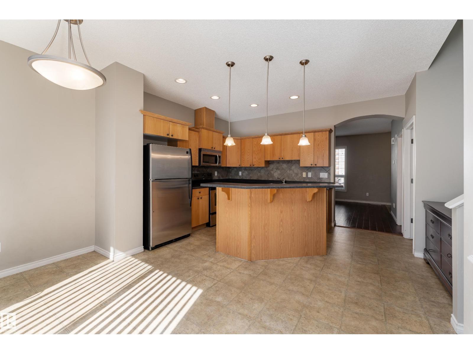 #72 13825 155 Av Nw Property Photo 12