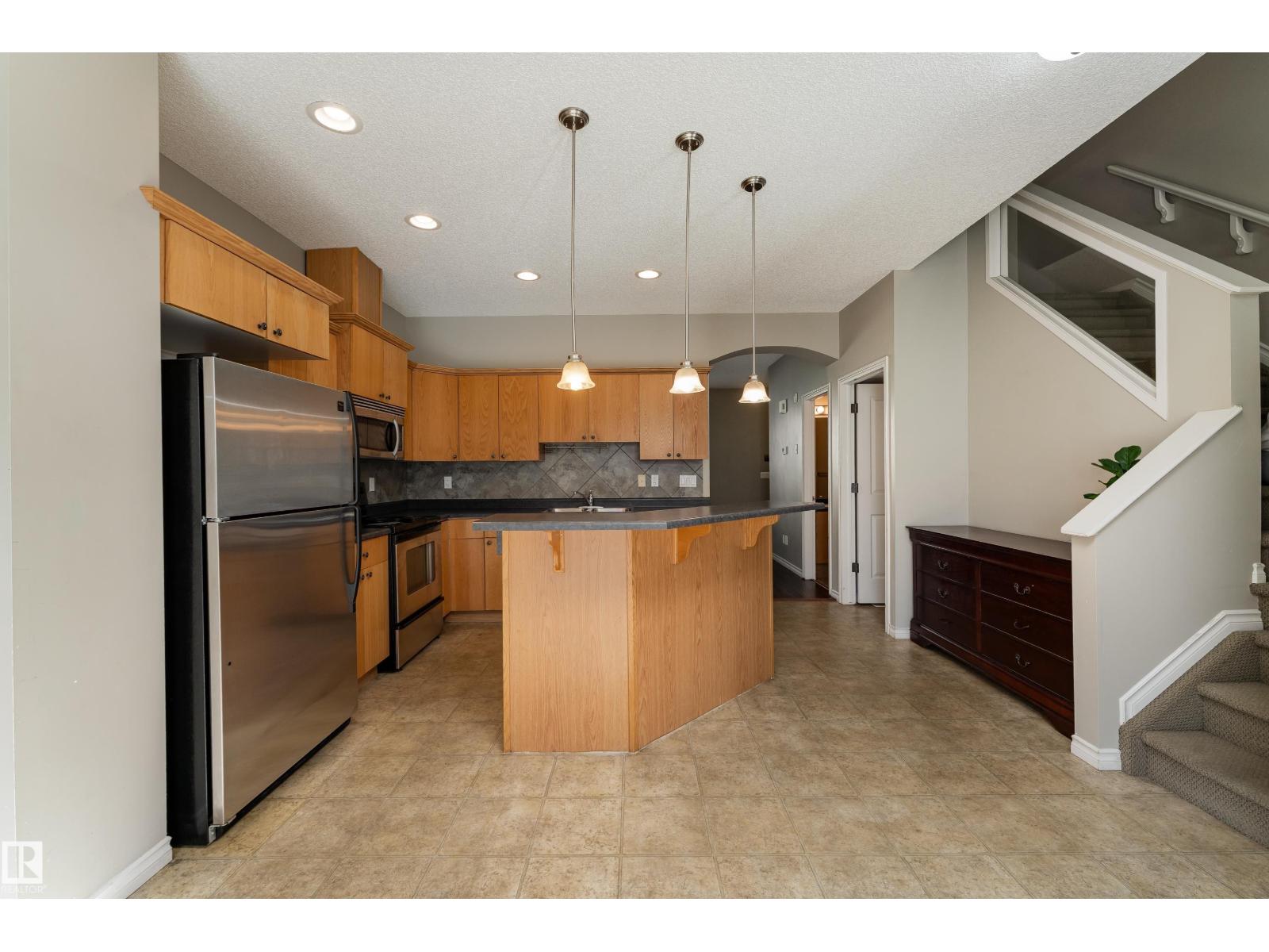 #72 13825 155 Av Nw Property Photo 16