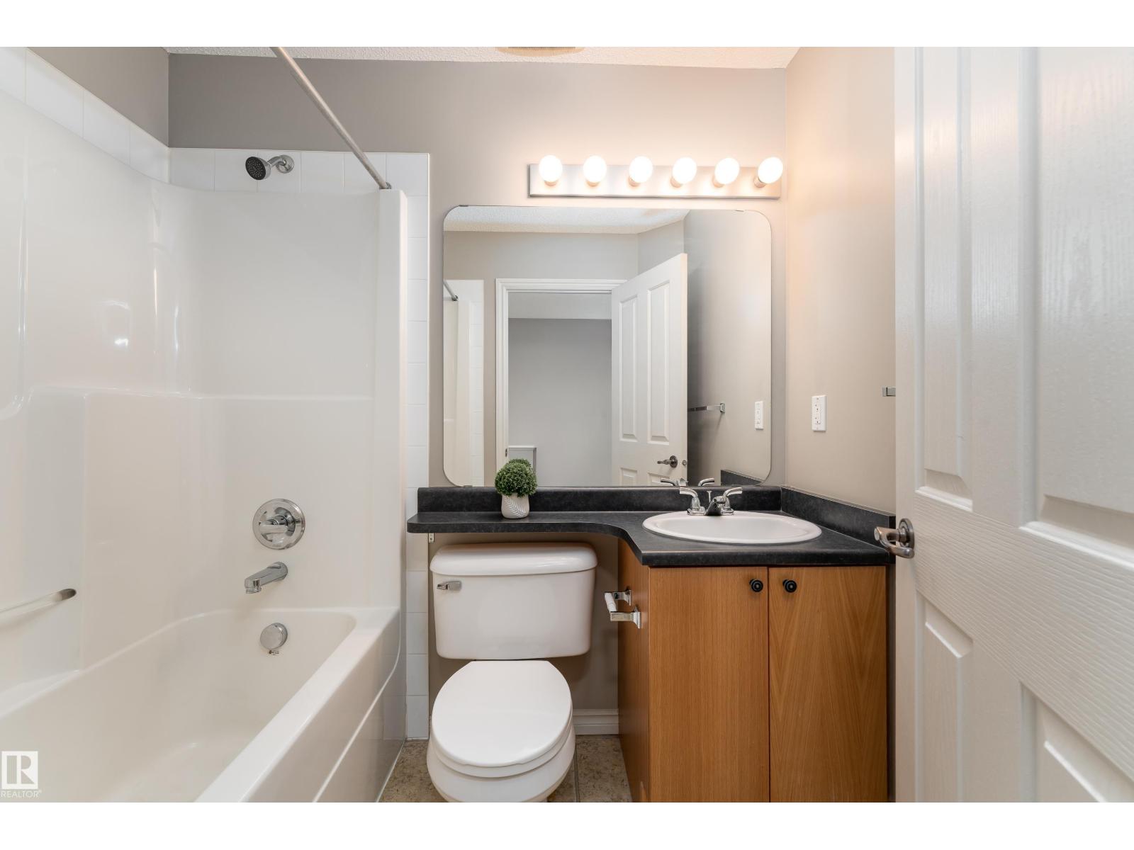 #72 13825 155 Av Nw Property Photo 19