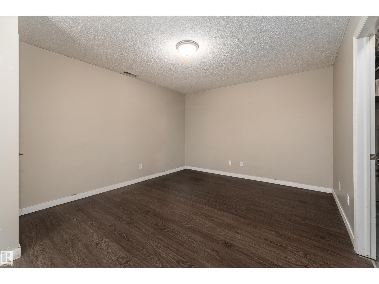 #72 13825 155 Av Nw Property Photo 35
