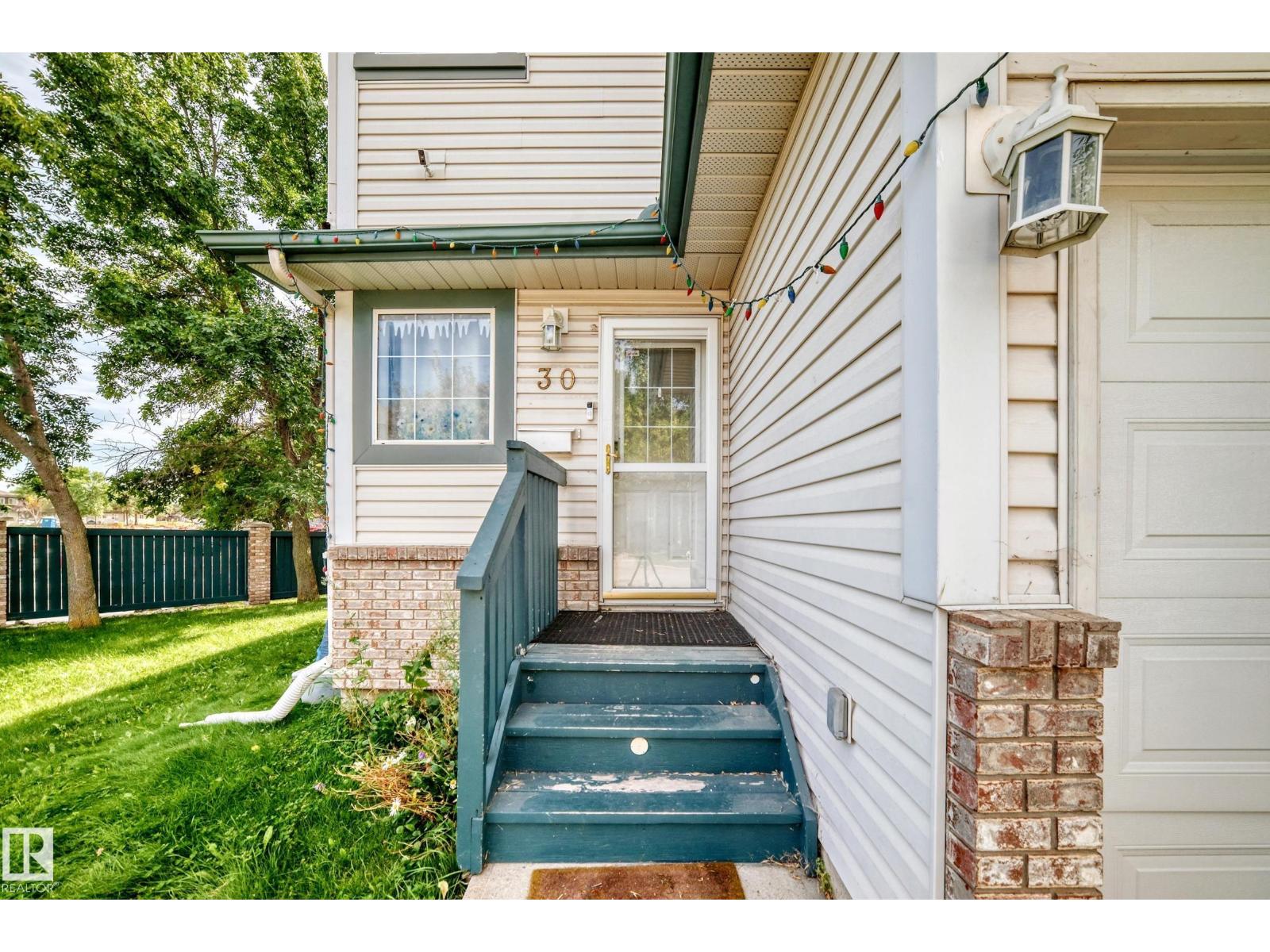 #30 300 Hooper Cr Nw Property Photo 3