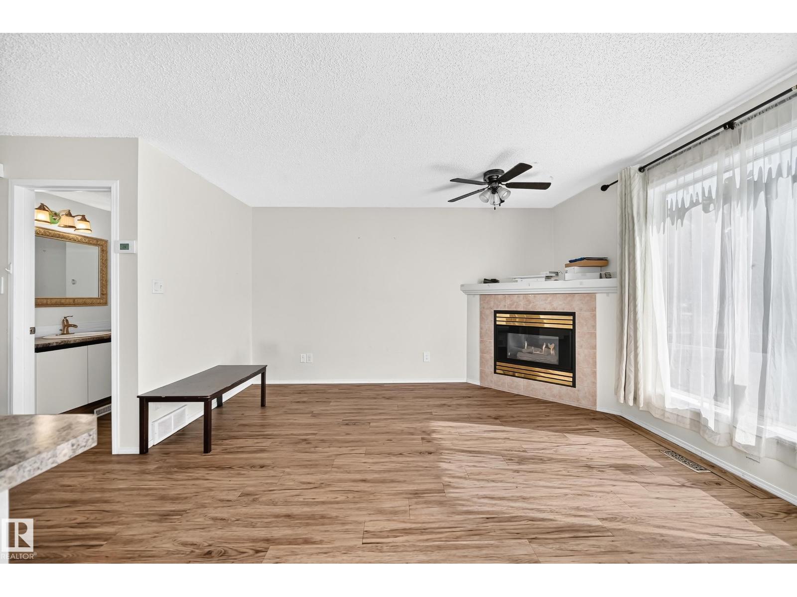 #30 300 Hooper Cr Nw Property Photo 5