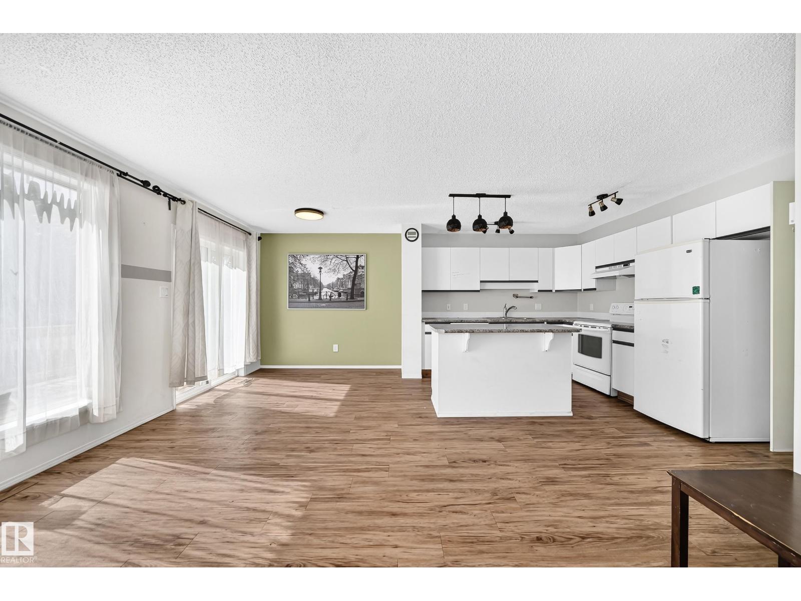 #30 300 Hooper Cr Nw Property Photo 8