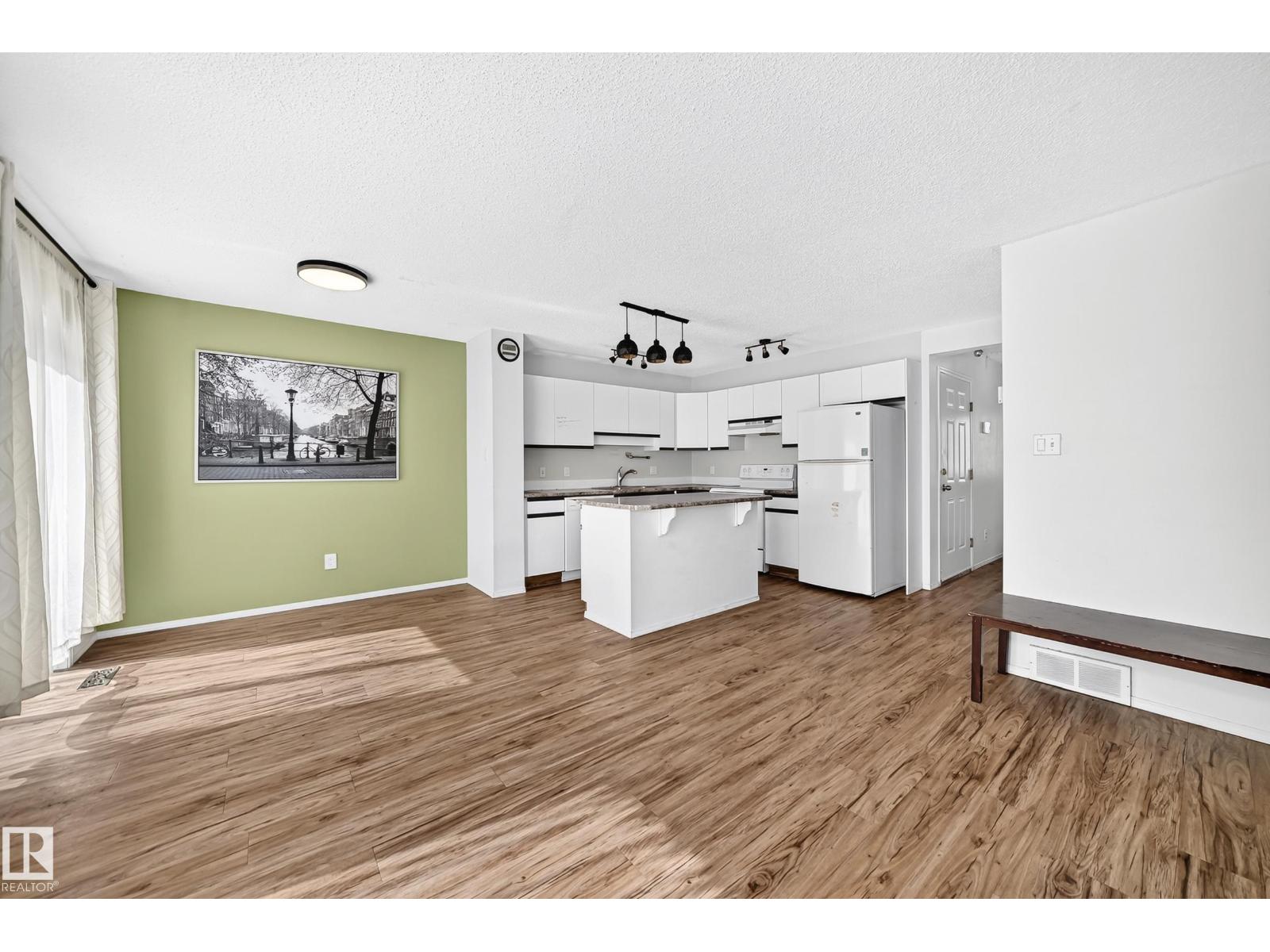 #30 300 Hooper Cr Nw Property Photo 9