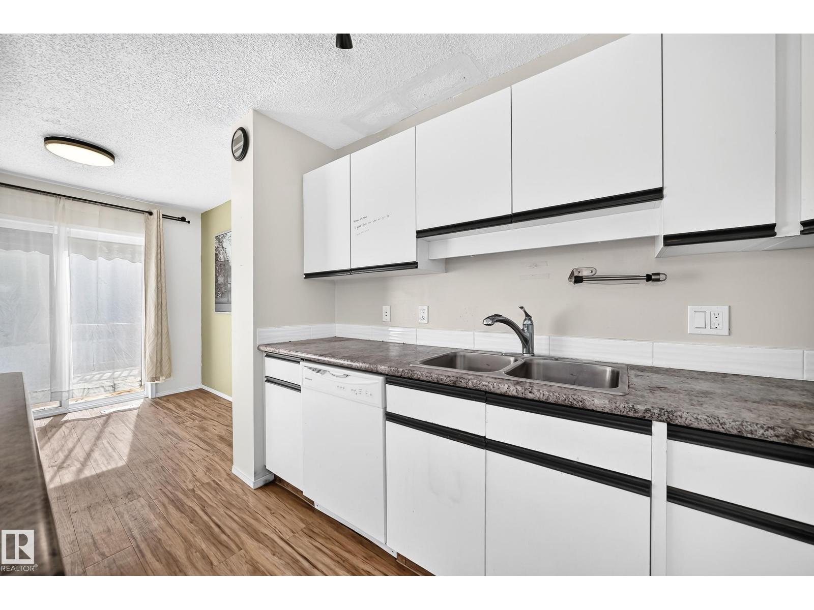 #30 300 Hooper Cr Nw Property Photo 14