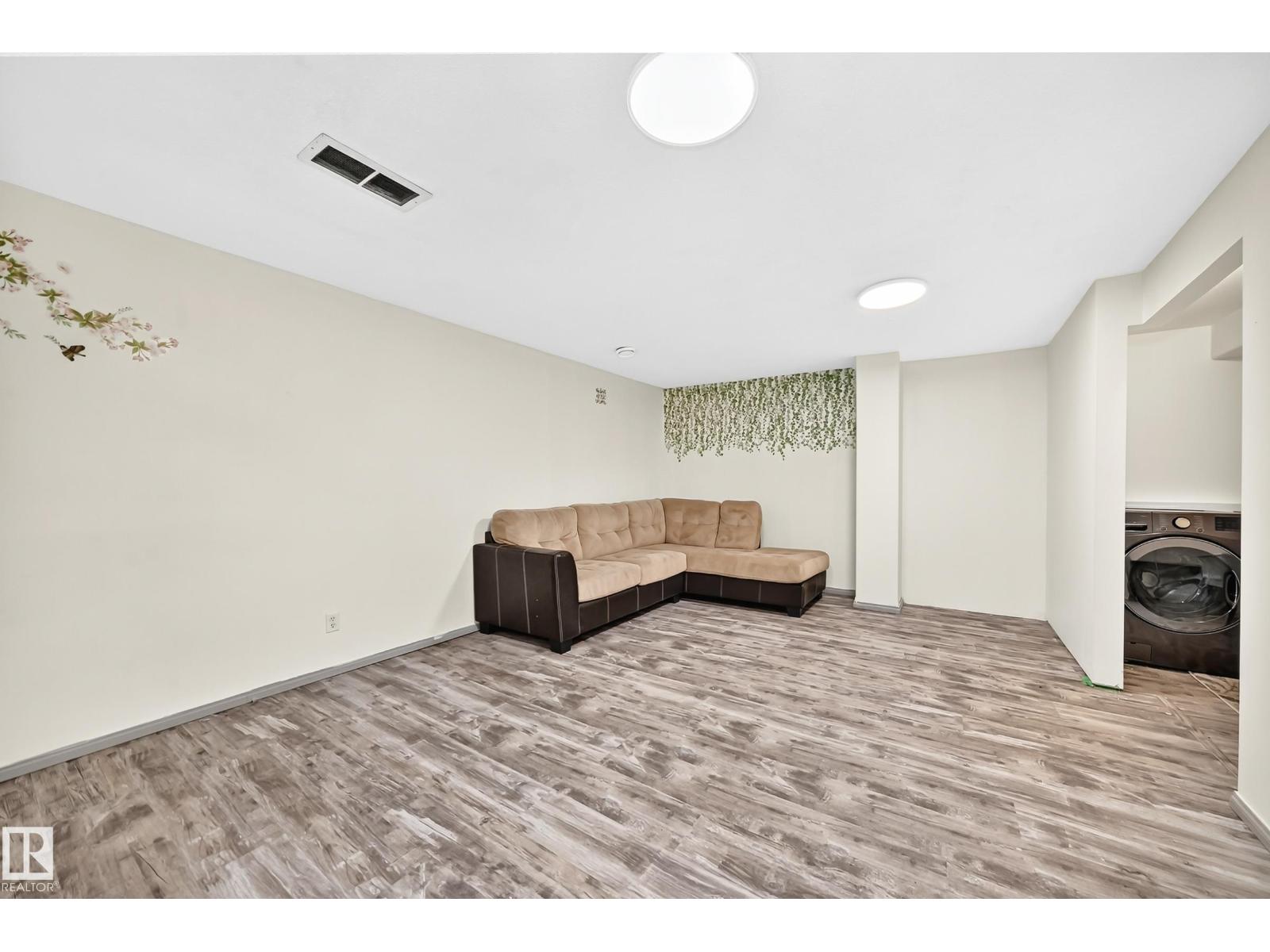 #30 300 Hooper Cr Nw Property Photo 31